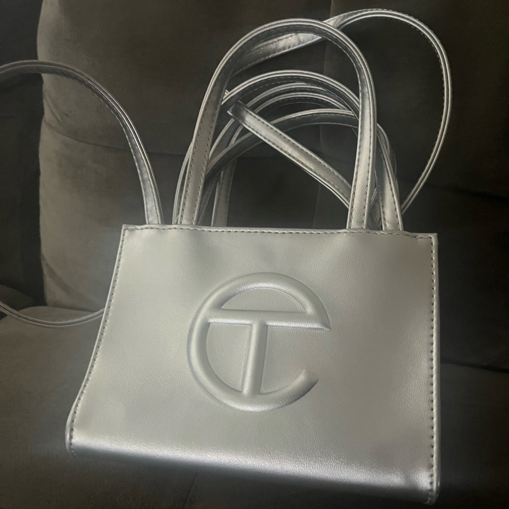 Telfar Small BAg (silver)